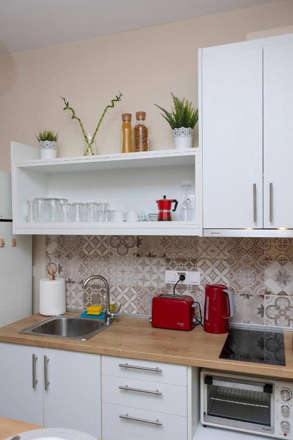 3C'S Apartment Thess :Central, Cosy & Convenient 테살로니키 외부 사진